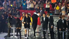 2NE1,EXO - 2013MAMA颁奖典礼