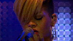 Rihanna - Russian Roulette