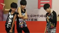 TFBOYS,易烊千玺 - 爱出发