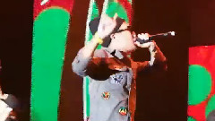 HAHA - 表演