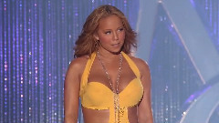 Mariah Carey - Shake It Off & Vision Of Love