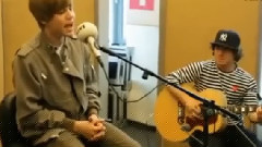 Justin Bieber - Somebody To Love (Acoustic)