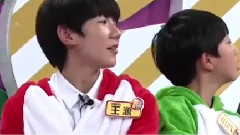 TFBOYS,TF家族 - 枕头大作战