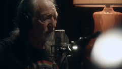 Willie Nelson - Who'll Buy My Memories