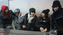 2PM,黄灿盛(2PM) - Listening To 2AM's New Track