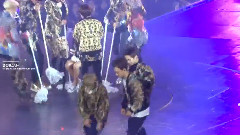 EXO-M,EXO-K,EXO - Dance Battle