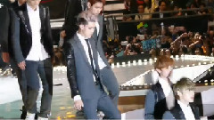 EXO-M,EXO - MAMA领奖后下台