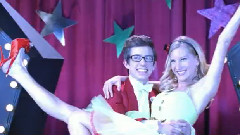 Glee Cast - Dancing Queen