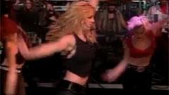 Britney Spears - I m A Slave 4 U  The Late Show