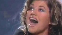 Kelly Clarkson - A Moment Like This