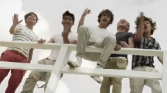 One Direction - What Makes You Beautiful 中英字幕版