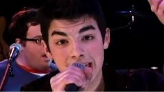 Jonas Brothers - 6 Minutes