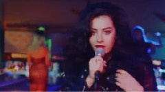 Charli XCX - Breaking Up