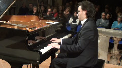 音乐短片 - Etude in E major Op.10 No.3 Tristesse(Alberto Lodoletti, piano)