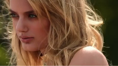 音乐短片 - One Foot oOn The Floor With Bregje Heinen and Jaguar's Project 7