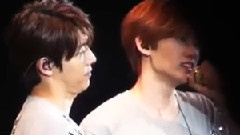 东海(Super Junior),Super Junior,银赫(SuperJunior) - 东海喝水喷银赫