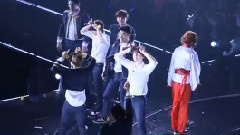 强仁(Super Junior),Super Junior,始源(Super Junior),金希澈(Super Junior),圭贤(Super Junior) - 全体跳触触舞(Can You Feel It)