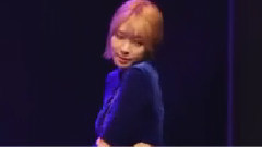 AOA - 短裙