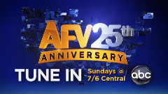 音乐短片 - Dog Wants A Turn To Blow Bubbles