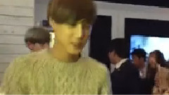 EXO - Young Street下班