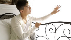 MR.MR - She Is So Beautiful