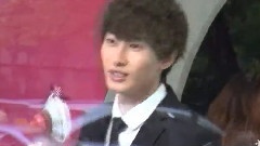 Super Junior - Mnet李赫宰挥小手再见