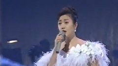 伍代夏子 - 小雨の丘