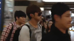 东方神起 - Incheon Intl Airport