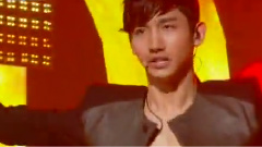 东方神起 - Keep Your Head Down