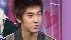 东方神起 - HELLO CHAT