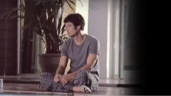 泰国歌手 - ไม่พูดก็เข้าใจ