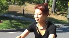 Wonder Girls - 纽约公园骑脚踏车