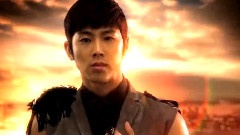 东方神起 - Keep Your Head Down