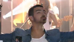 Jonas Brothers - Pom Poms