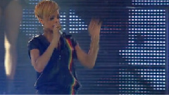 Rihanna - Umbrella