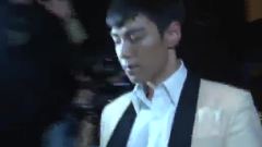 BigBang,T.O.P(Bigbang) - TOP离开李秉宪和李珉廷的 Wedding Party