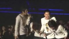 东方神起 - 至少还有你