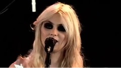 The Pretty Reckless - Light Me Up