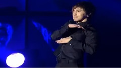 东方神起 - Sexy As Hell