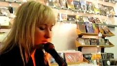 Zola Jesus - Run Me Out