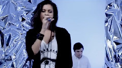 AlunaGeorge - Attracting Flies