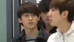 EXO-M - 仁川机场入国