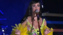 Katy Perry - I Kissed A Girl