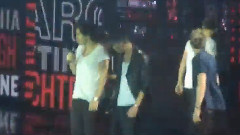 One Direction - What Makes You Beautiful