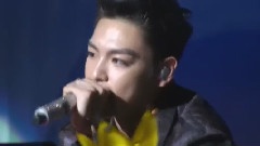 T.O.P(Bigbang) - TOP's Cute Fan Service