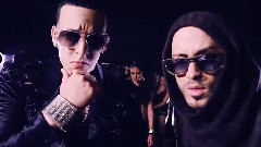 Daddy Yankee,Yandel - Moviendo Caderas