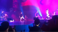 2PM - 成员与女Dancer贴身热舞