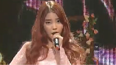 IU - 粉红色高跟鞋