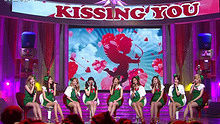 少女时代 - 少女时代《Kissing You》 20111224 Christmas Fairytale版