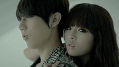张贤胜,金泫雅 - Trouble Maker